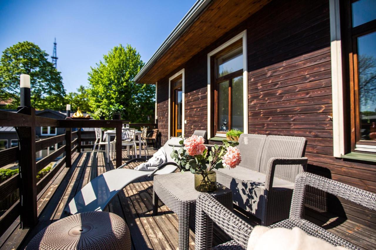 Wooden House Near City Center Riga Exterior photo